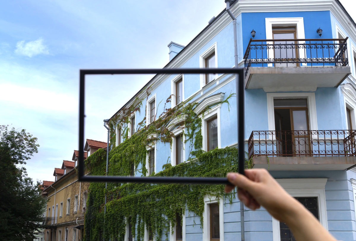 framing-landscape-while-traveling